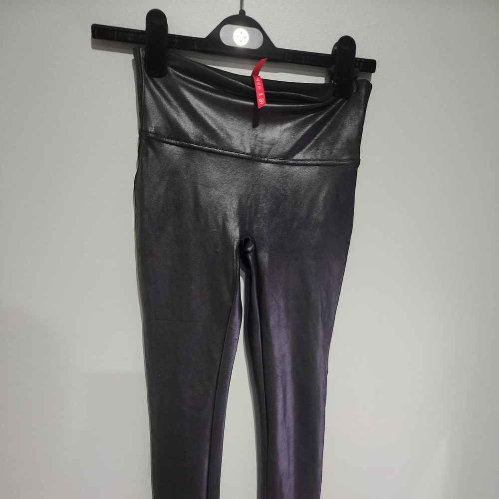 Skims pants goth